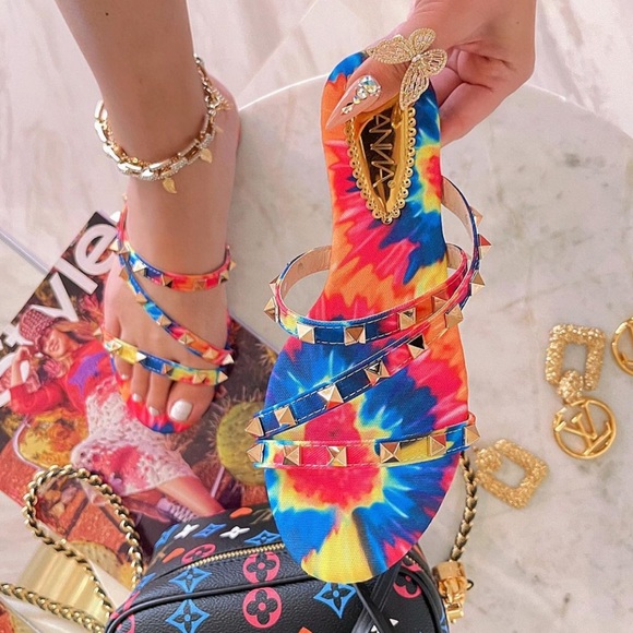 NWT Tie dye criss cross sandal - Picture 5 of 9